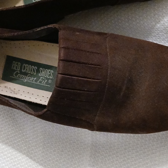 Red Cross shoes brown suede slipons - Picture 3 of 6